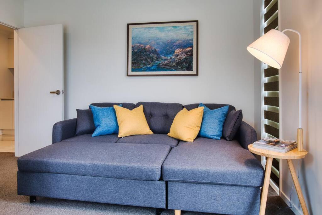 Cozy Retreat On Serene Street Hamilton Ngoại thất bức ảnh