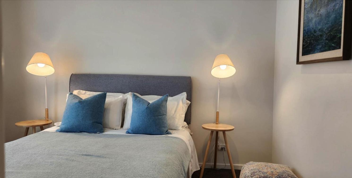 Cozy Retreat On Serene Street Hamilton Ngoại thất bức ảnh